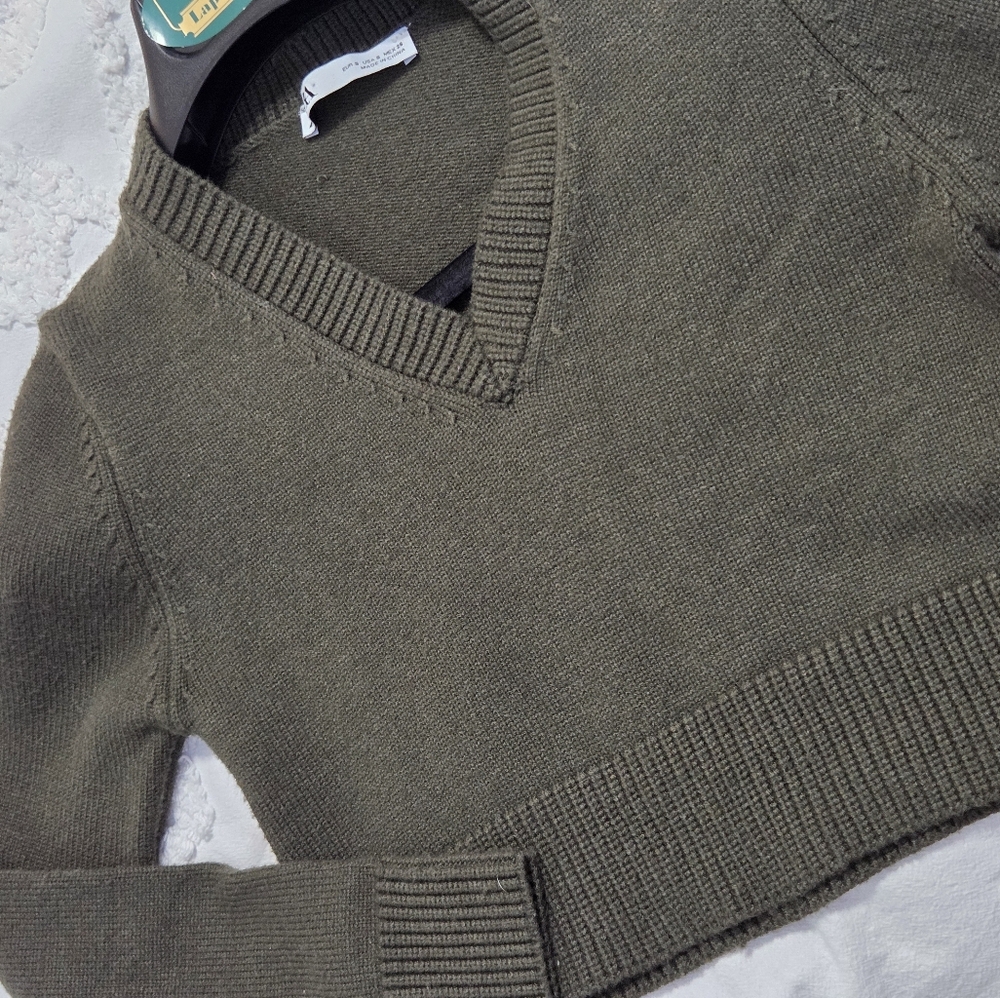 Zara Olive Green Long Sleeve Crop Top Knit Vneck Sweater Sz Small Earthy Neutral - Picture 5 of 12